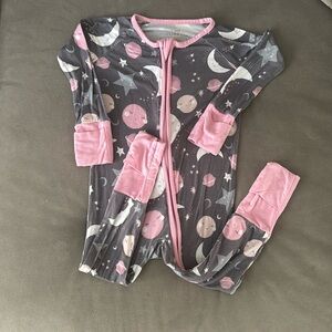 Little Sleepies Pink To the Moon and Back Zippy 6-12 months Smoke pet free home